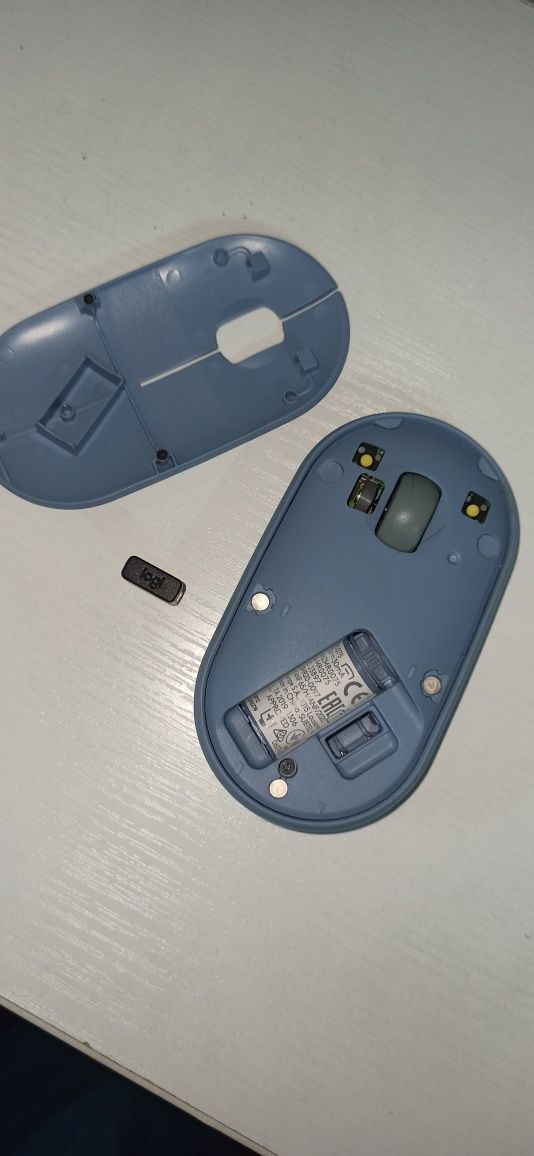 Logitech M350 Pebble бездротова миша