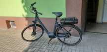 Holenderski rower elektryczny miejski - Qwic centralny silnik