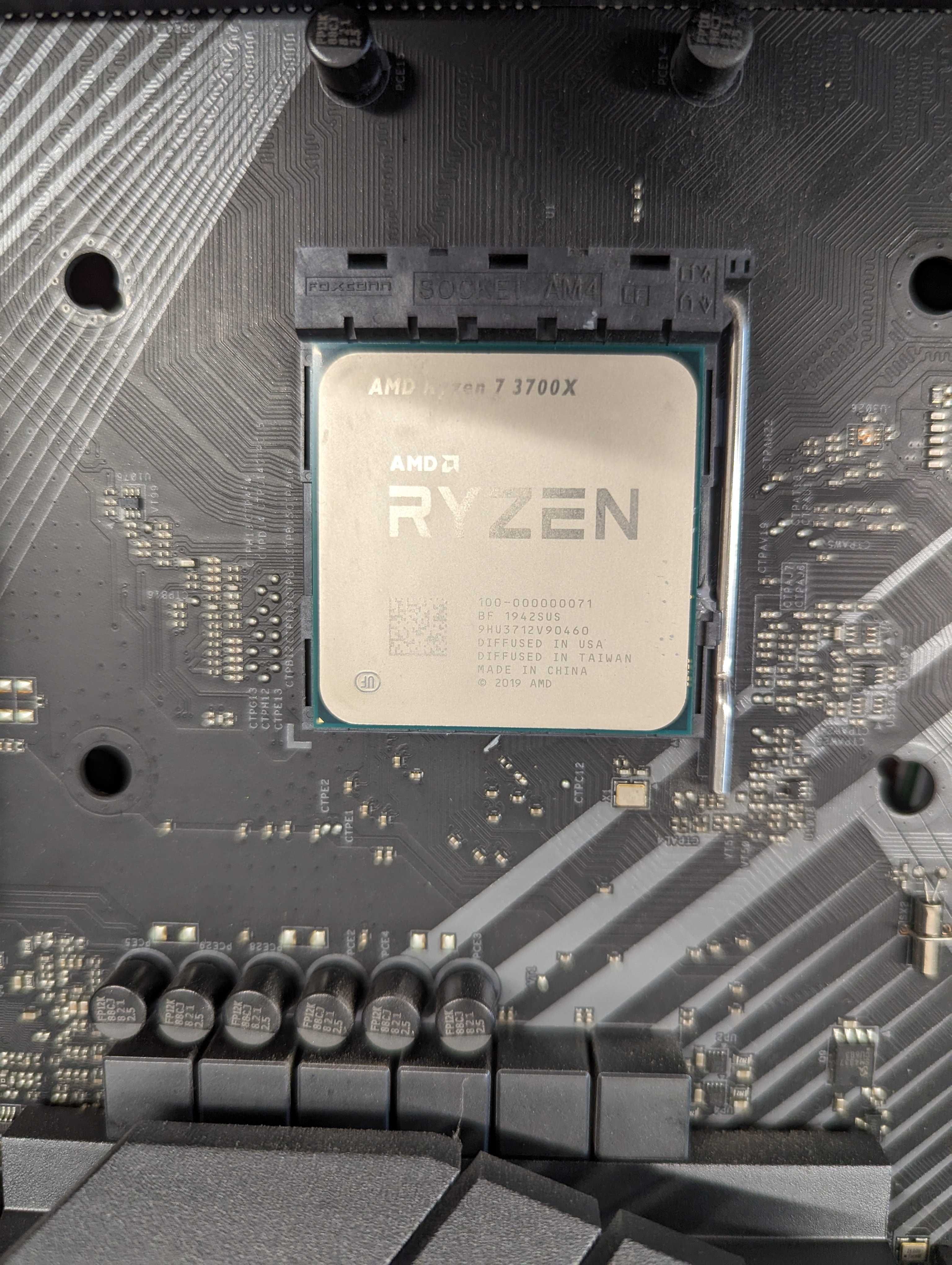 Процесор AMD Rayzen 7 3700X