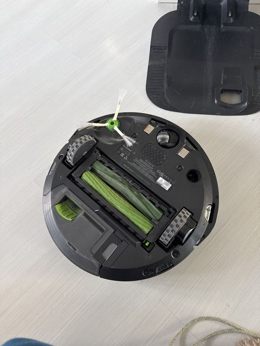 Robot aspirador roomba i7 + com esvaziamento automático e ligacao wifi