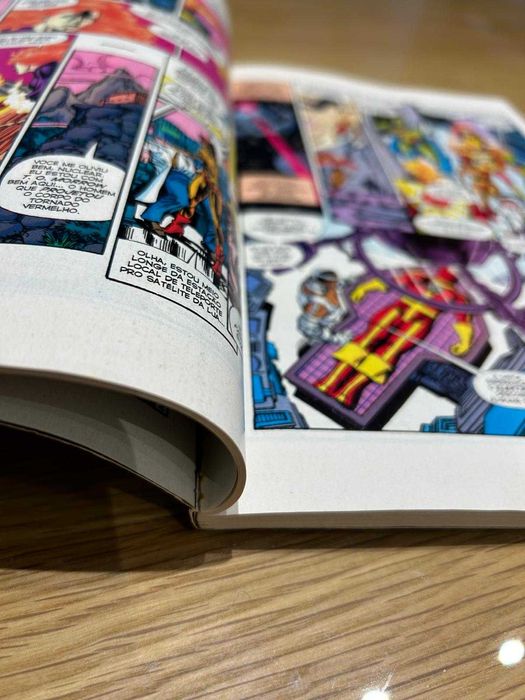 BD DC Comics - Crise Nas Infinitas Terras
