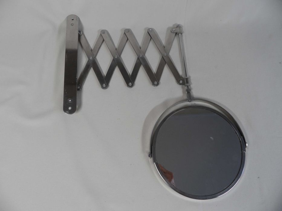 Lustro łazienkowe na nożycowym wysięgniku