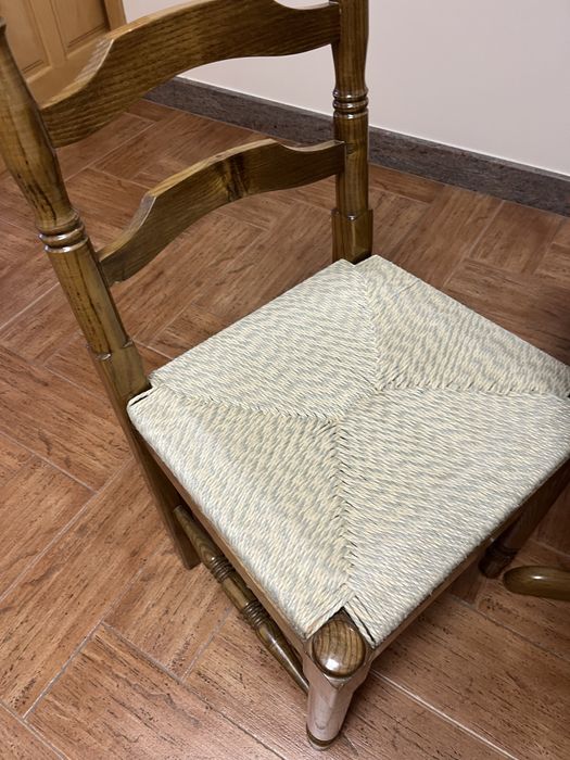 Mesa de Cozinha e Cadeiras