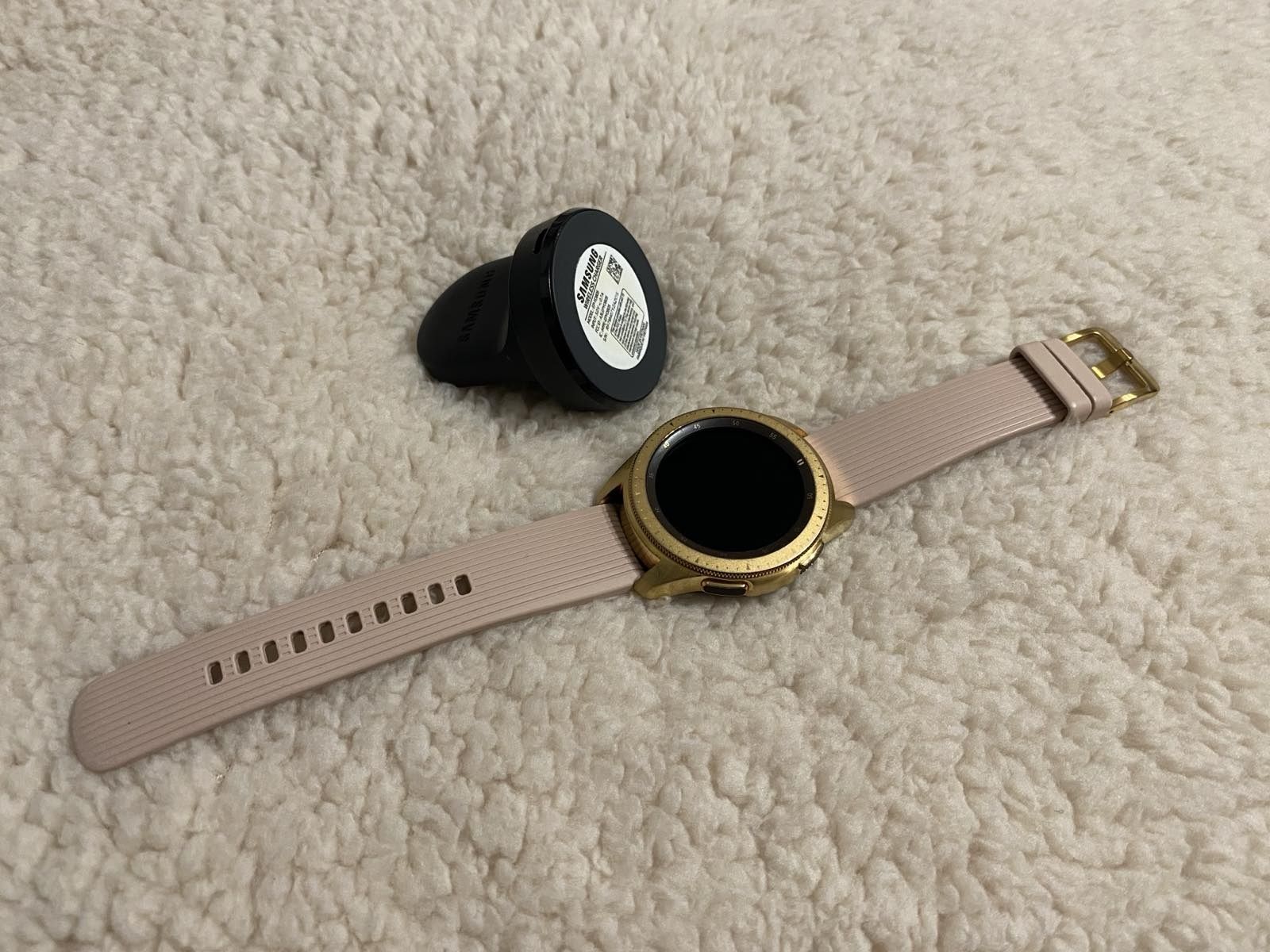 Смарт-часы Samsung Watch 42mm 4G NFC Gold SM-R815U