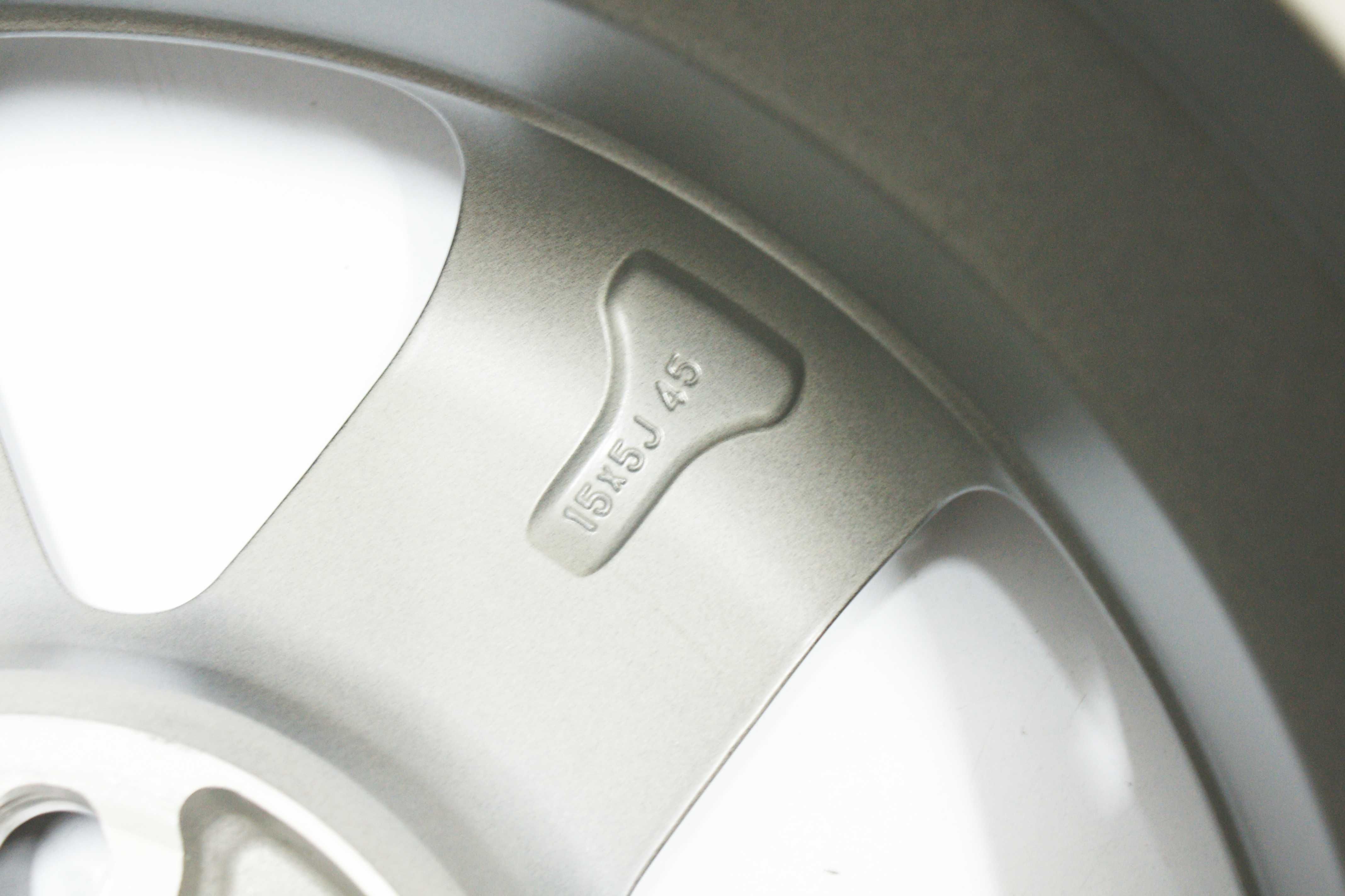 Felga aluminiowa 15x5J 4x100 OE Toyota IQ 11/2008-04/2014 KGJ10 NGJ10
