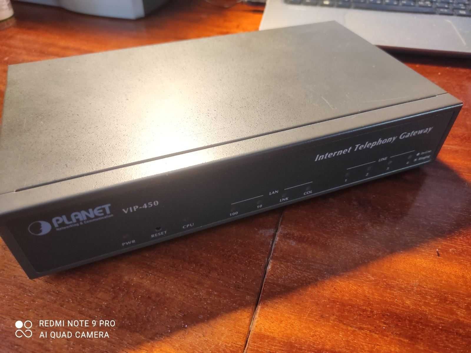 VoIP шлюз Planet VIP-450 для Інтернет-телефонії