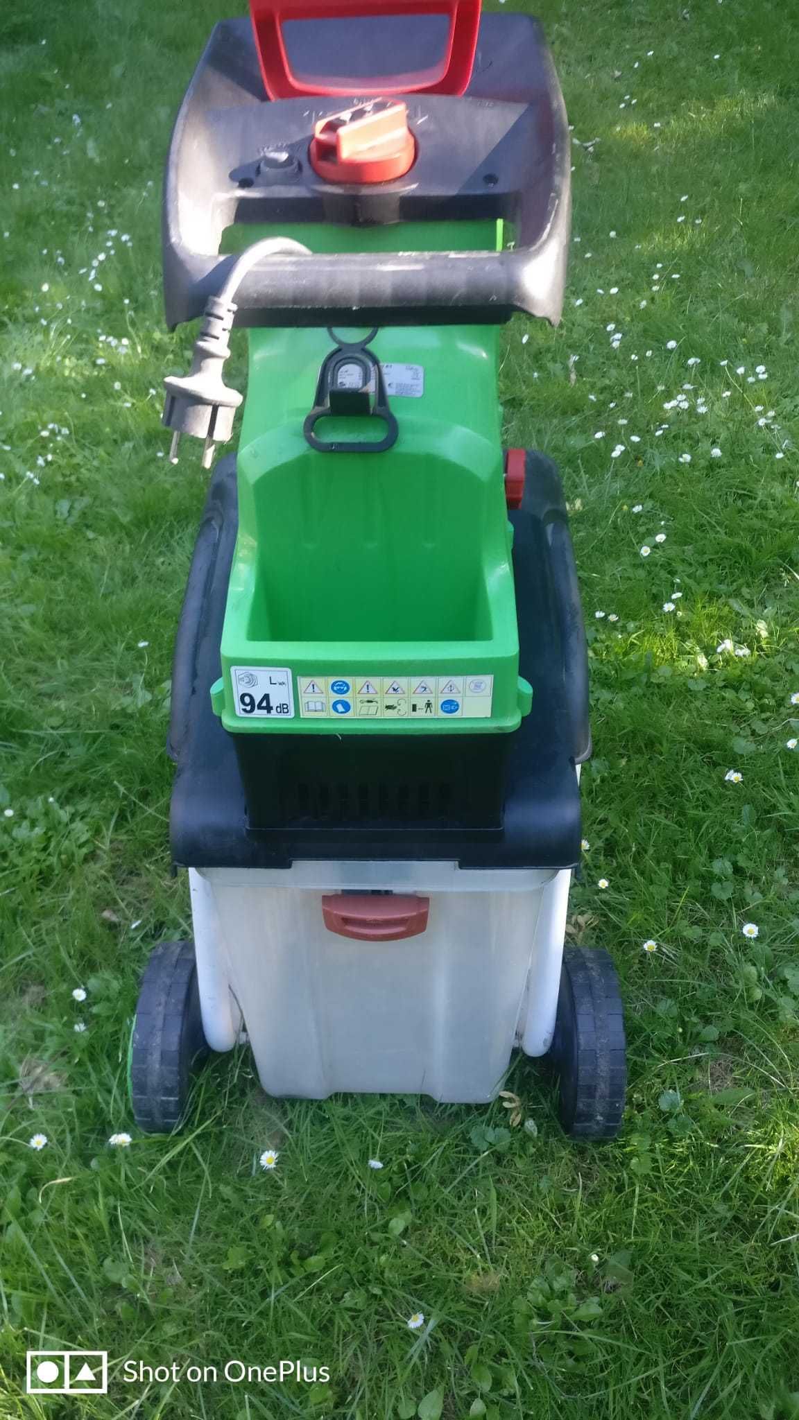 Rozdrabniacz do galezi. Duzy z pojemnikiem  Gardena super power.