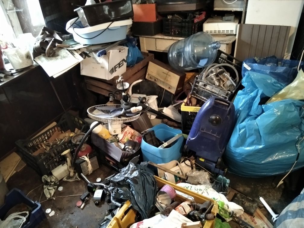 Opróżnianie sprzątanie mieszkań garaży piwnic