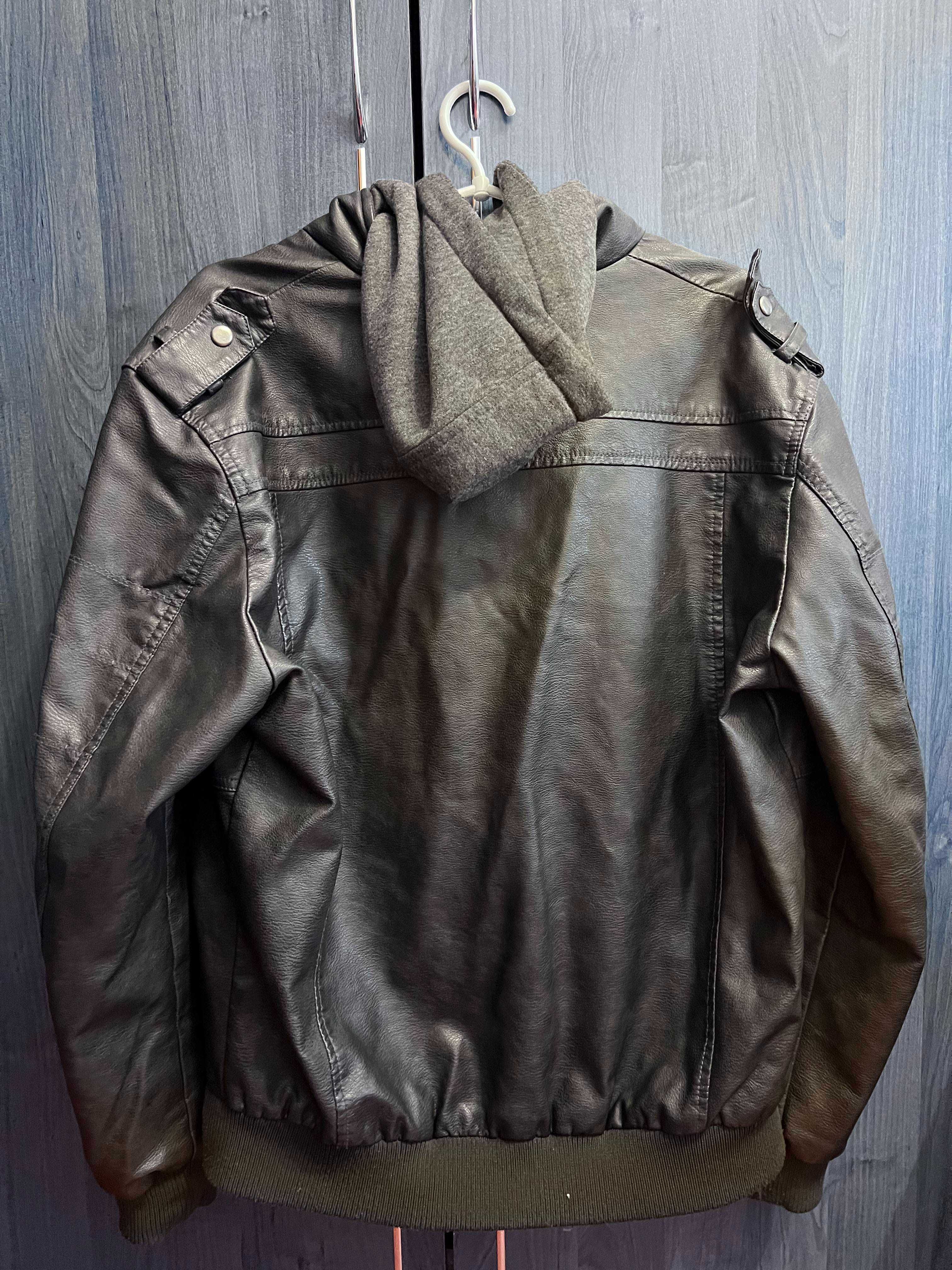 Осінньо-весняна куртка з еко-шкіри, колір сіро-чорний (графіт)