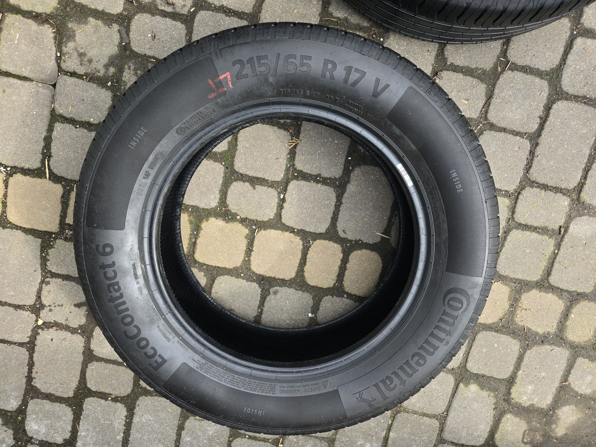 Opony letnie Continental  215/65 R17