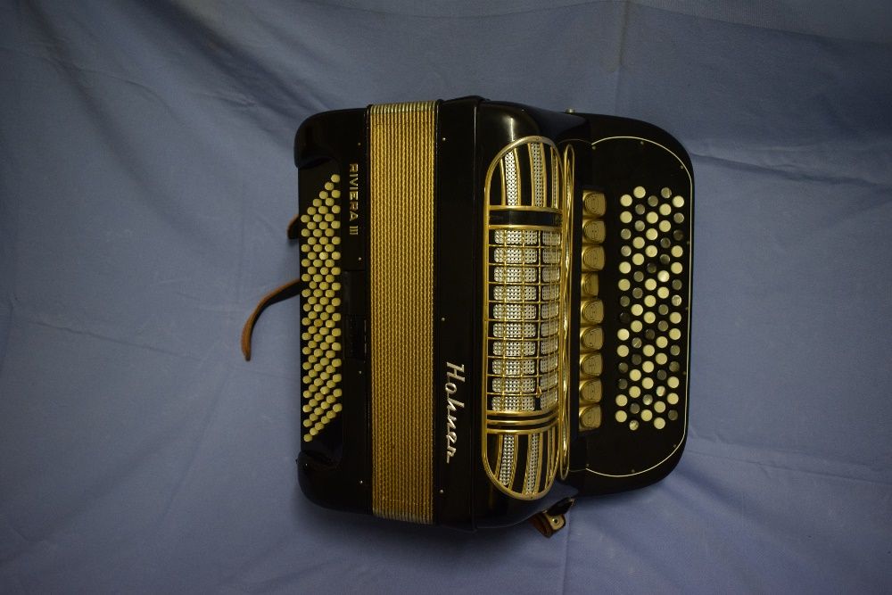 Acordeao hohner Riveira III 3 Voz 96 Baixos, N .194