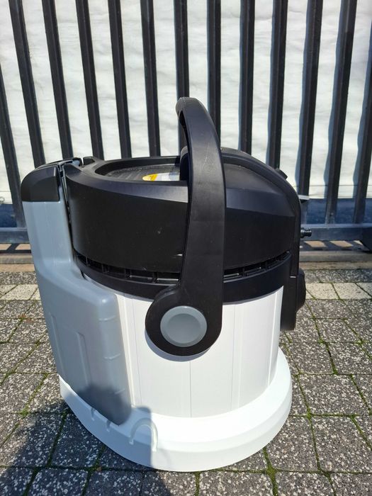 Sprzedam odkurzacz piorący firmy Karcher SE 4 *Szeroka ssawka* NOWY