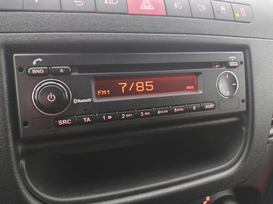 Radioodtwarzacz samochodowy CD oryginalny IVECO Daily