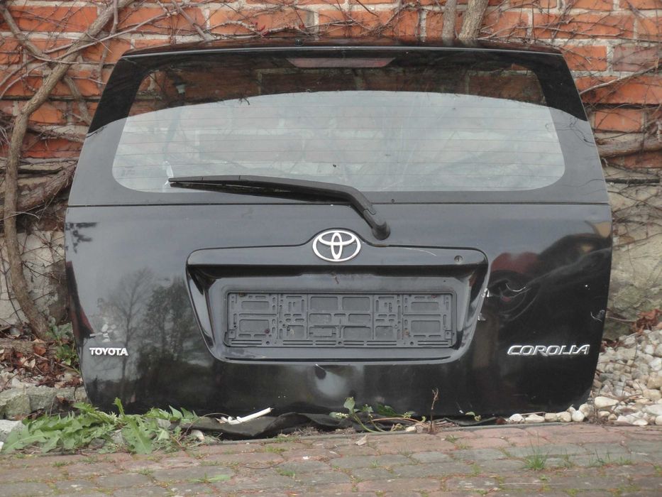 Toyota Corolla Kombi E12 Klapa tył "209"  01-04
