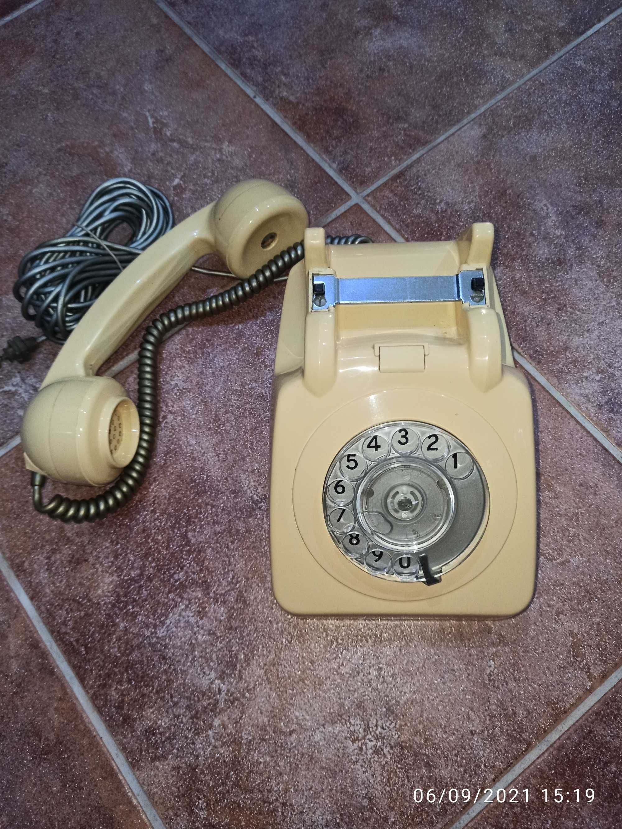 Telefone vintage clássico