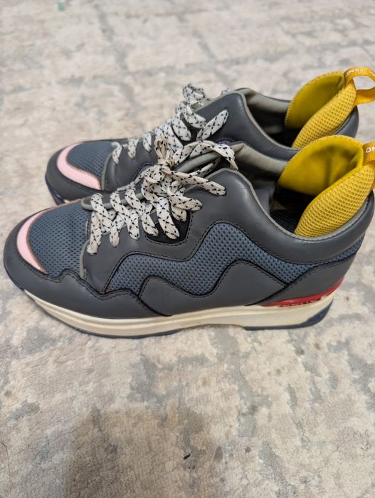 Кросівки жіночі FENDI 39