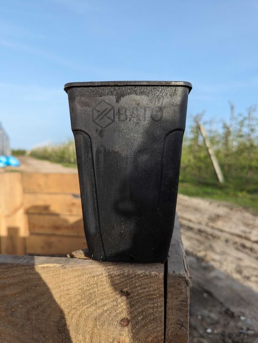 Doniczka 2L kwadratowa wysoka produkcyjna Bato