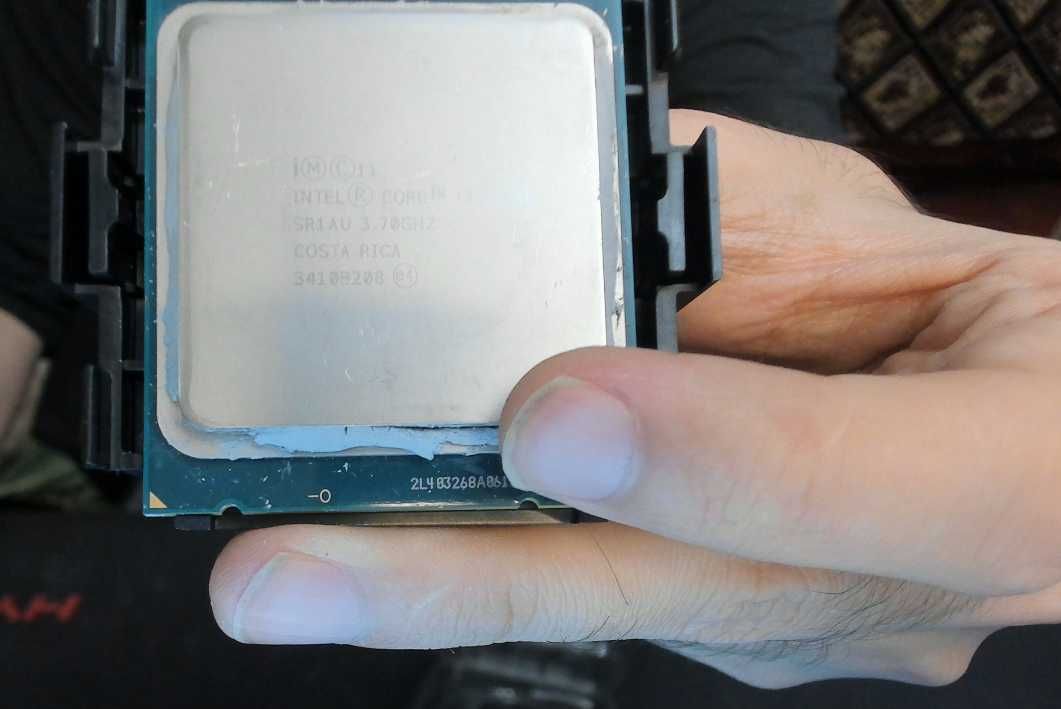 i7 4820k это мощный процессор с разблокированным множителем