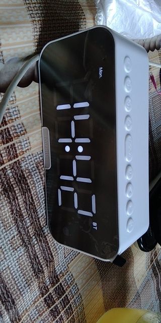 Zegar Led Biały Nowy Głośnik Bluetooth Radio FM
