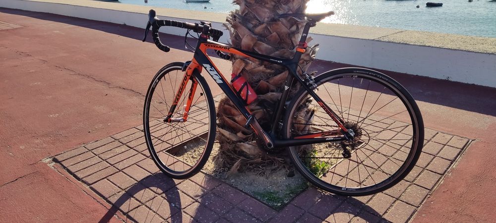 KTM Revelator 5000 - Bicicleta estrada em Carbono