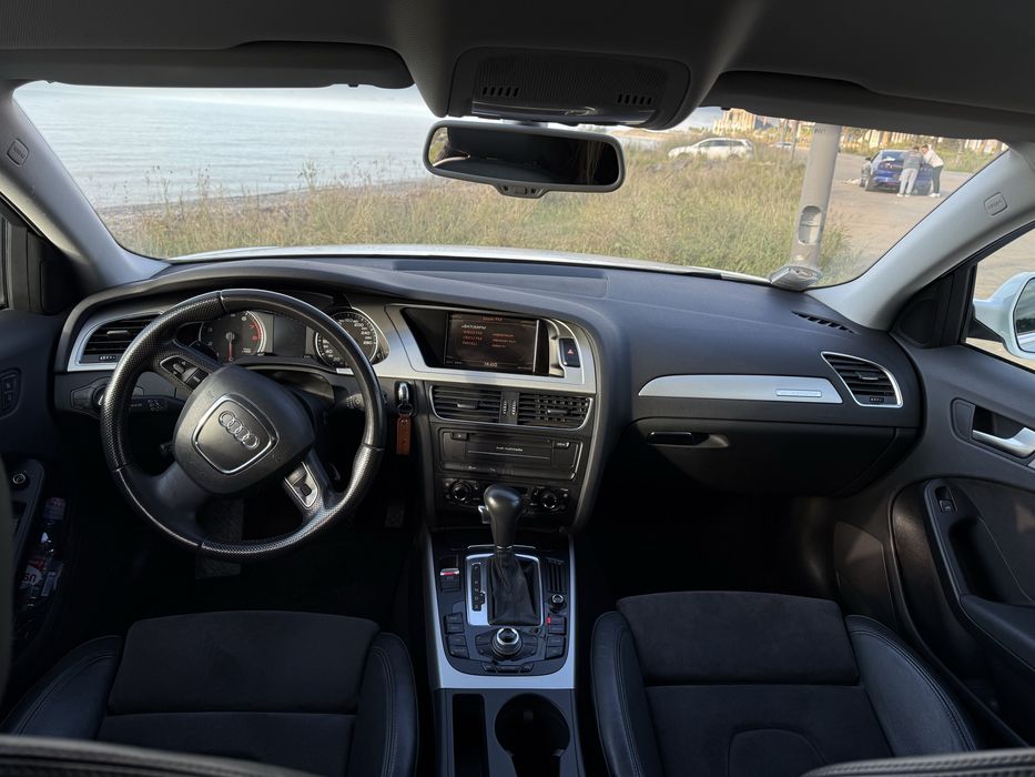 Продам Audi A4 2010