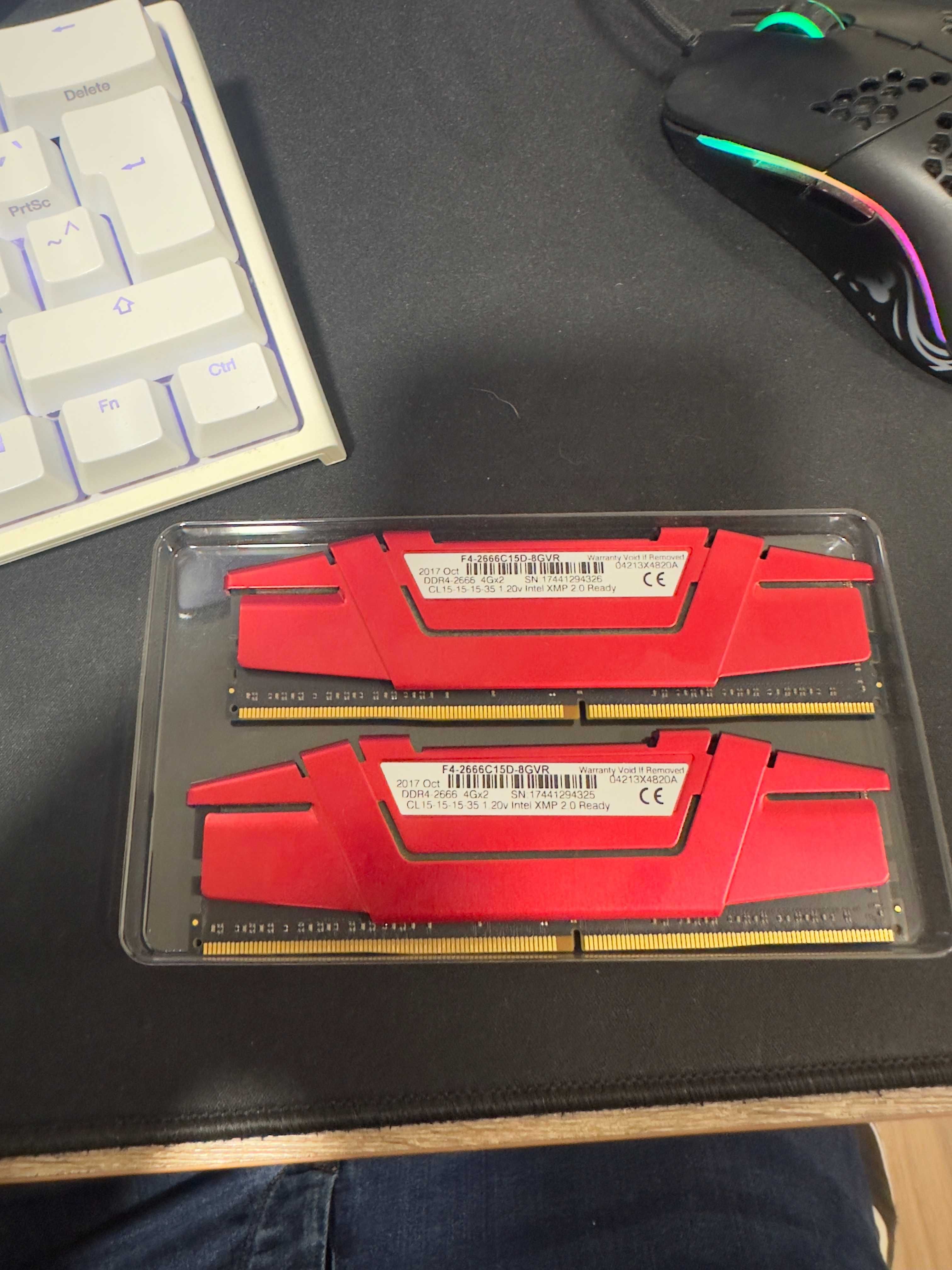 Memória RAM G.Skill Kit 8GB (2 x 4GB) DDR4 3200Mhz Ripjaws