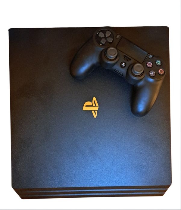 Ps4 pro nova com JOGOS e COMANDO