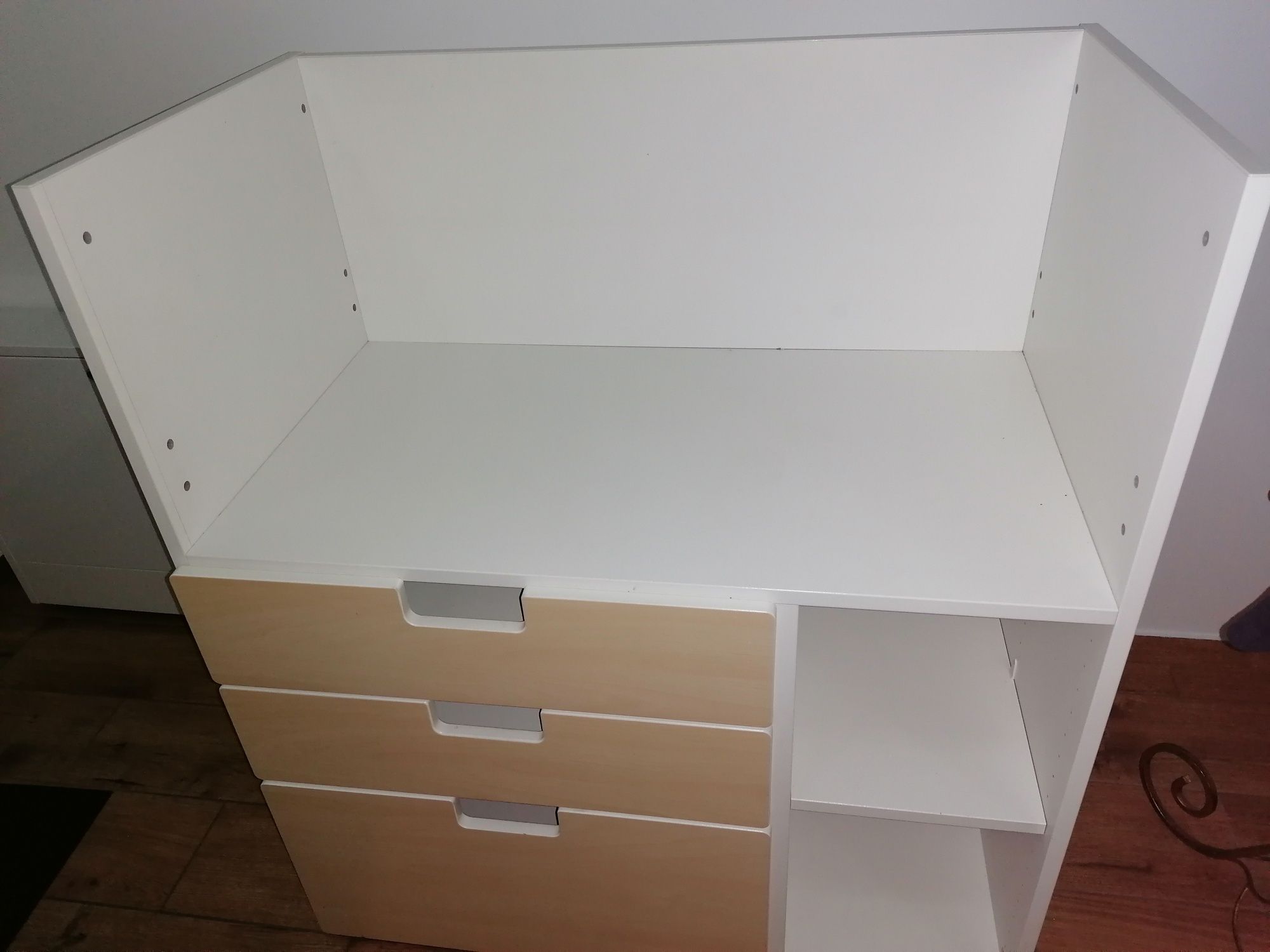 Stół do przewijania i biurko 2w1 Ikea