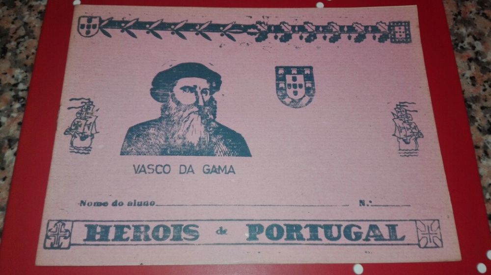 Cadernos escolares anos 80