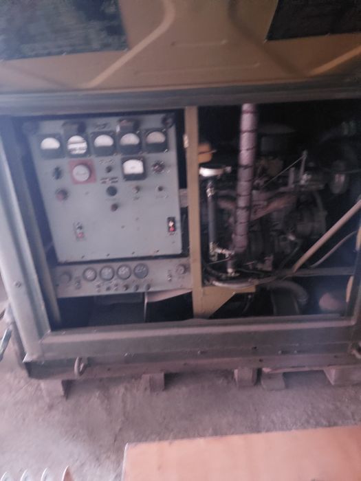 Генератор армійський