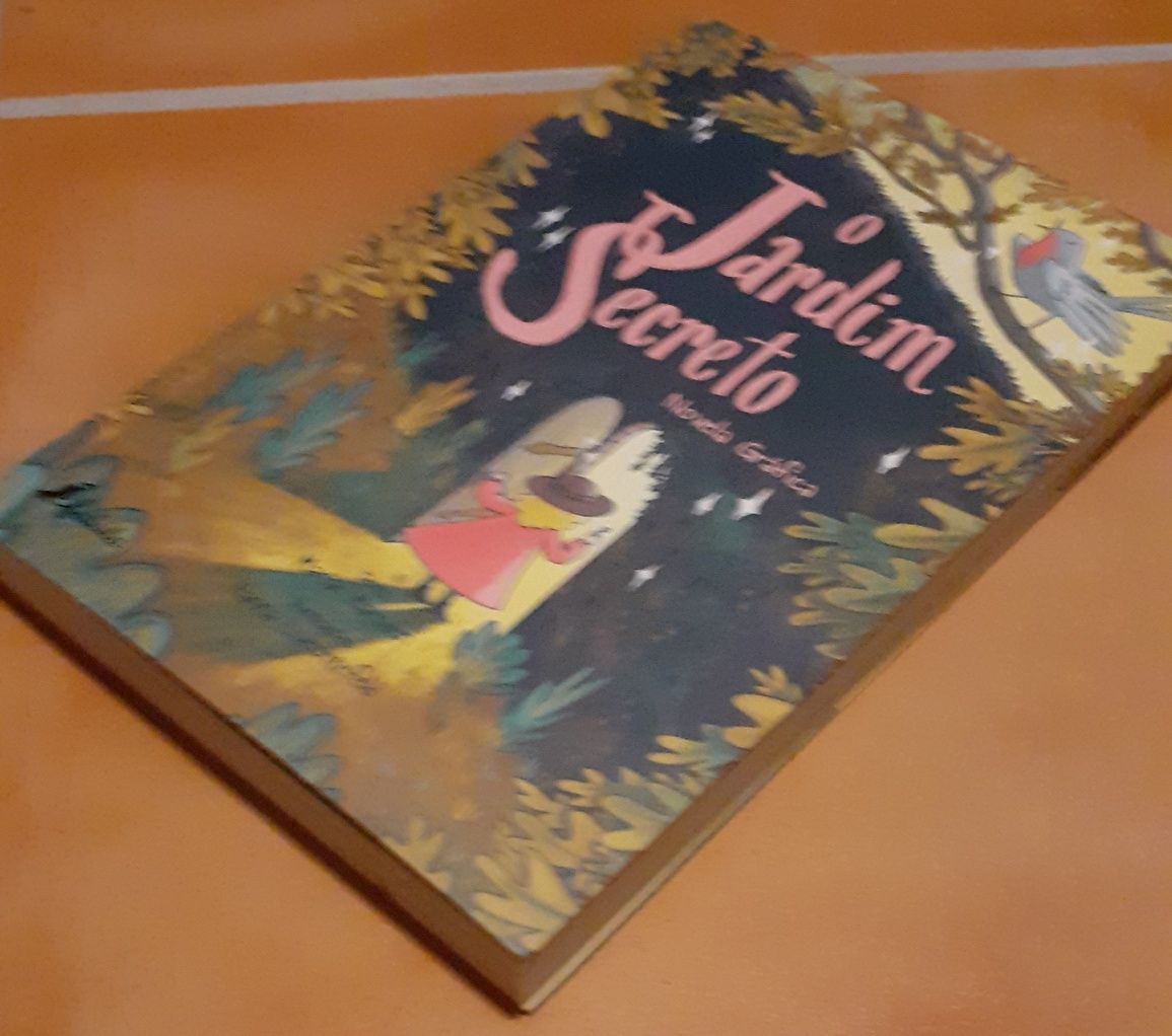 Jardim Secreto Novela Gráfica

Mariah Marsden, Hanna Luechetefeld