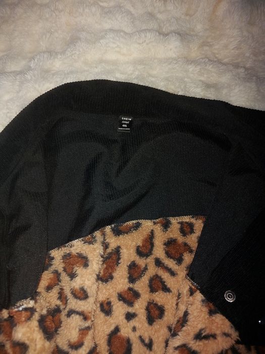 Lekka kurtka w panterkę narzutka plus size miś 4xl zapinana