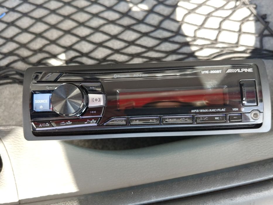 Radio 1DIN Alpine UTE-200BT