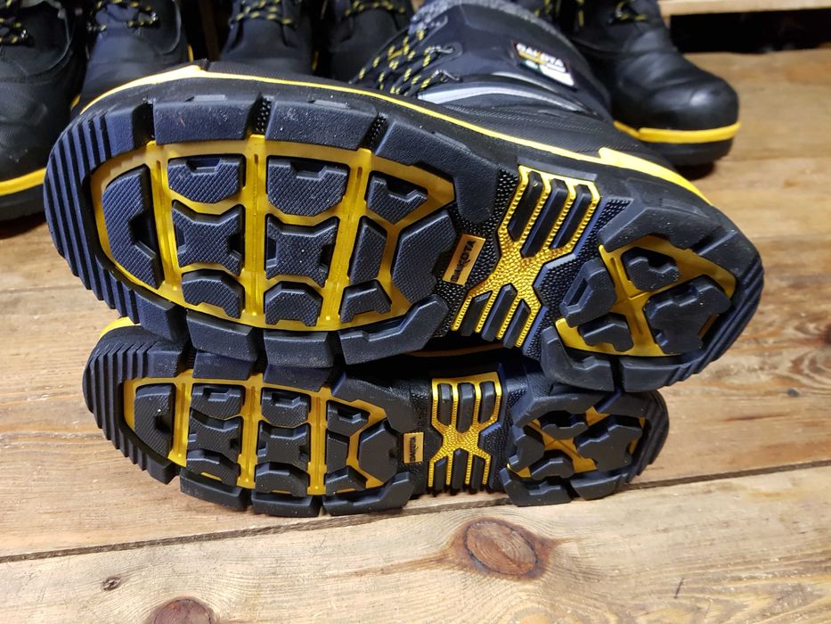 Buty robocze DAKOTA rozm 42 wkł 27 cm S3