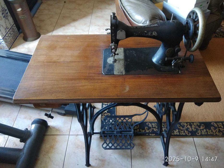 Maquina de costurar antiga singer