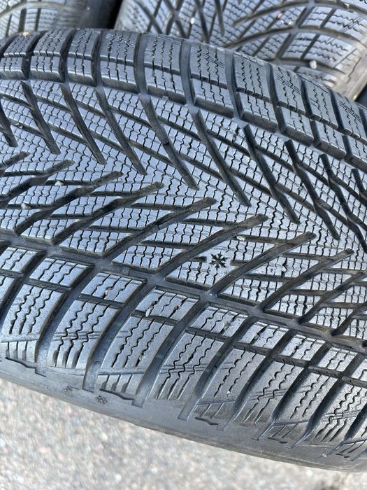 Шини зимові 245 45 r18 Goodyear