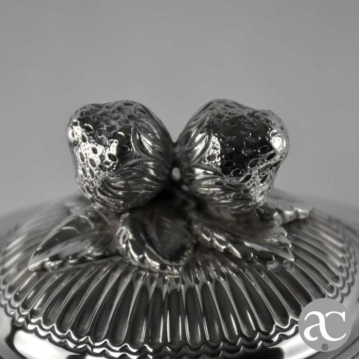 Terrina em prata Portuguesa Águia