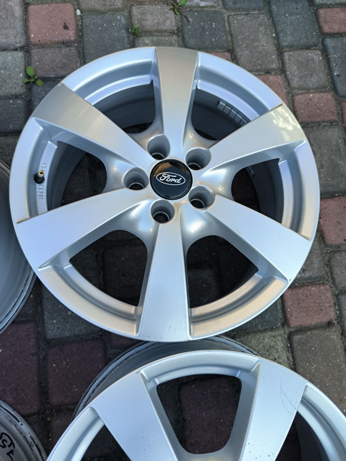 Felgi aluminiowe 17 Ford Focus Galaxy SMax CMax Kuga Mondeo 5x108