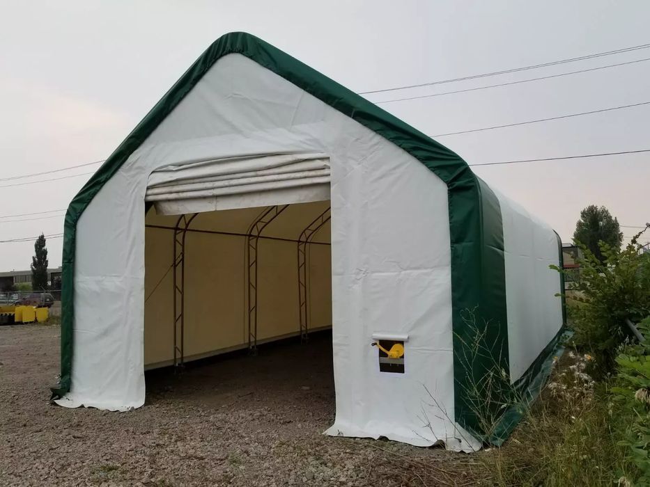 Hala namiotowa 6,1x9,76 m – Dwuspadowy dach, PVC 750g/m2