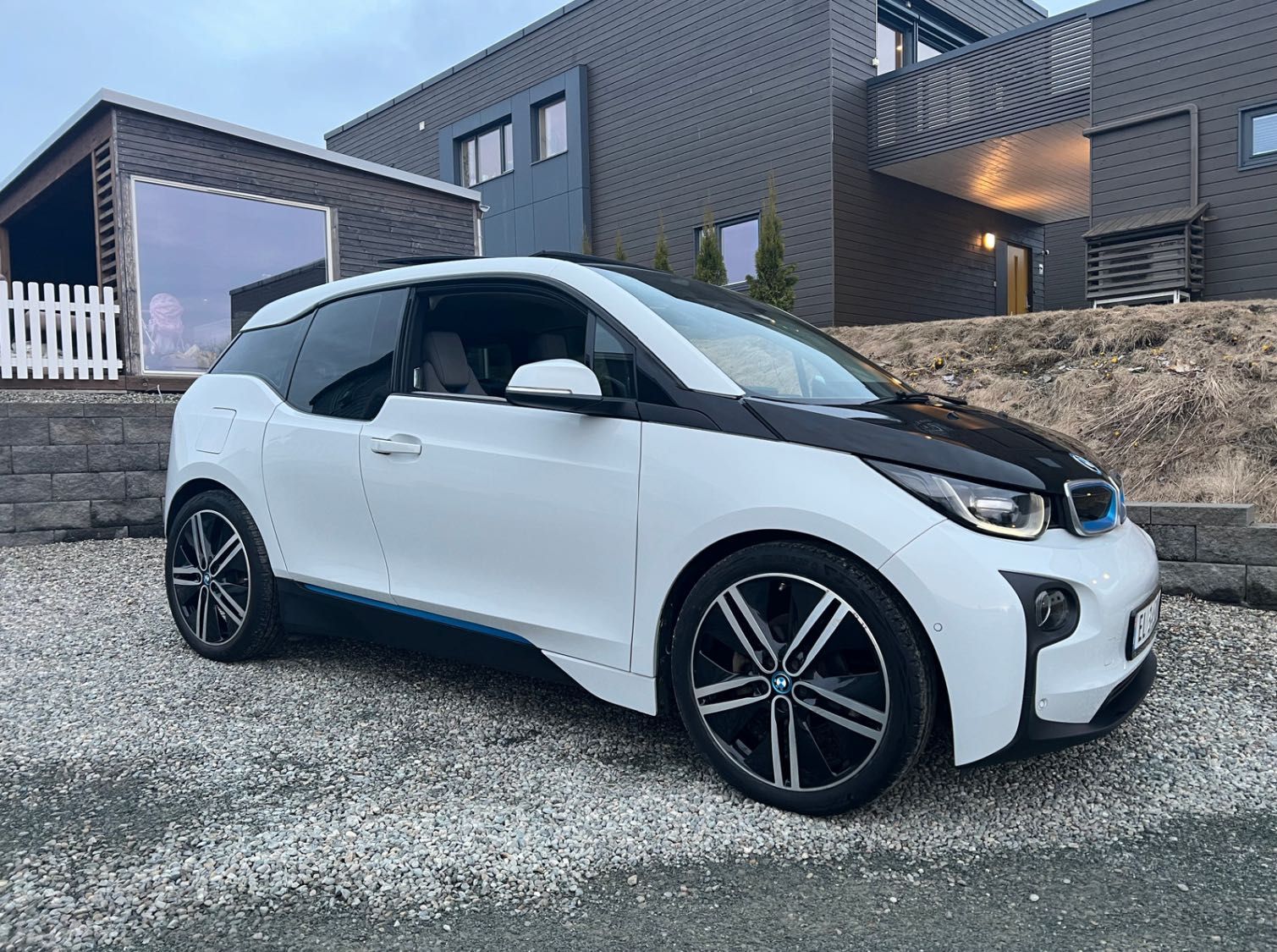 BMW i3 Fully Charged