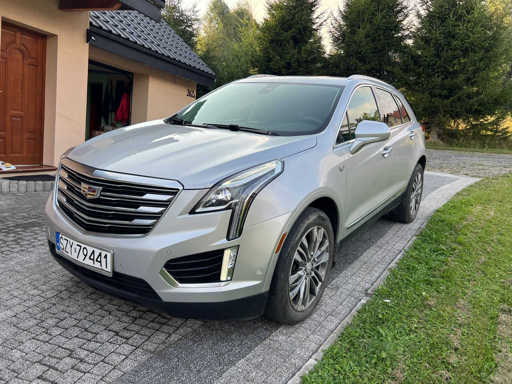 suv 4x4 piękny cadillac xt5 , zamiana