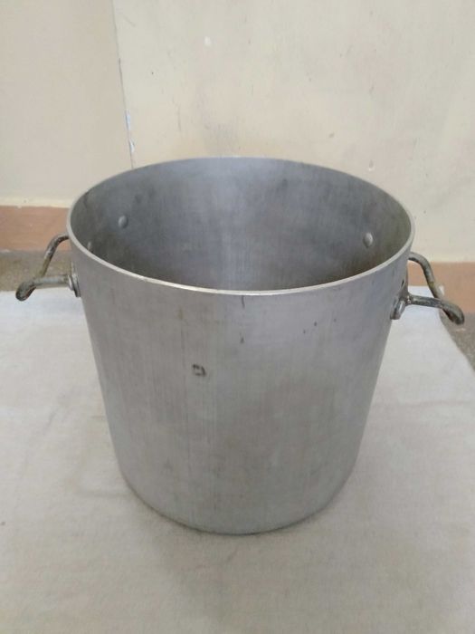 Gar -Kociołek aluminiowy 30l. /PRL-Okazja