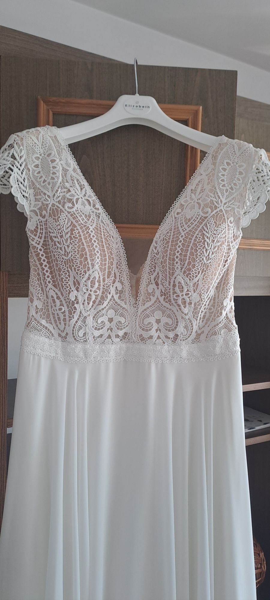 Suknia ślubna Elizabeth Passion 40/38, model 2022, suknia 5044T, ivory