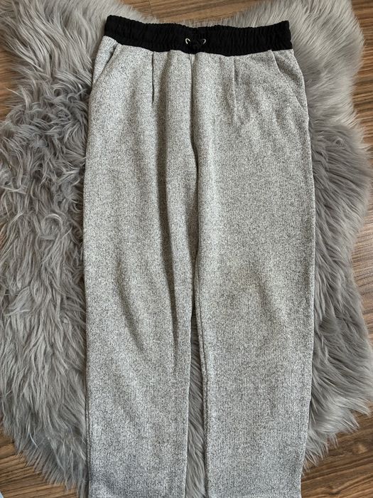 Szare dresy dziewczęce 140