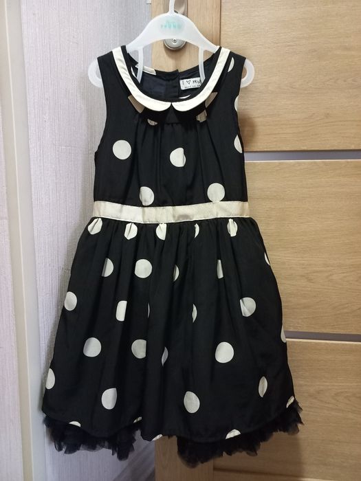 Нарядне плаття святкове. Пишне.