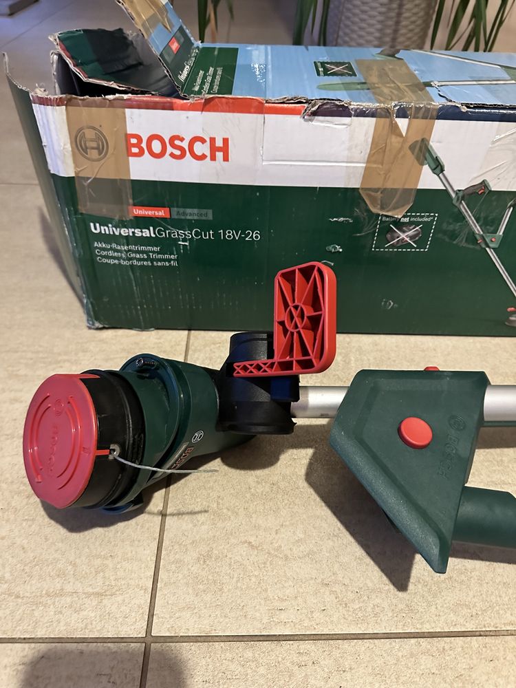 Bosch UniversalGrassCut 18V-260 bez ładowarki i akumulatora 06008C1D04