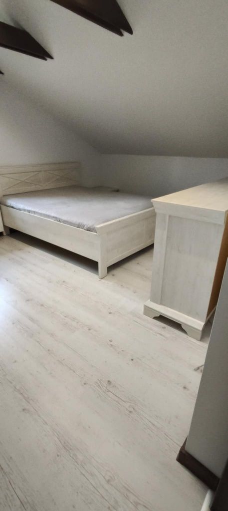 Łóżko do sypialni komplet