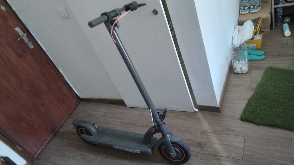 Navee N40 trontinete