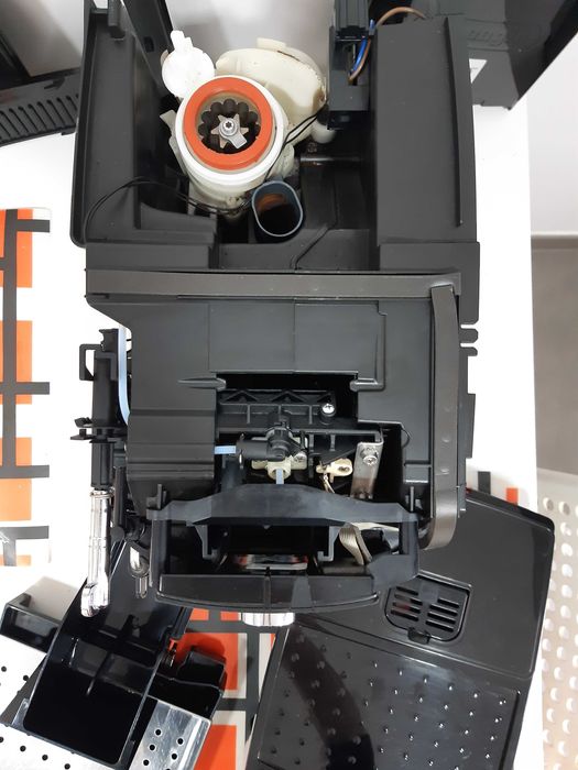 Delonghi Magnifica S [para arranjo ou peças]