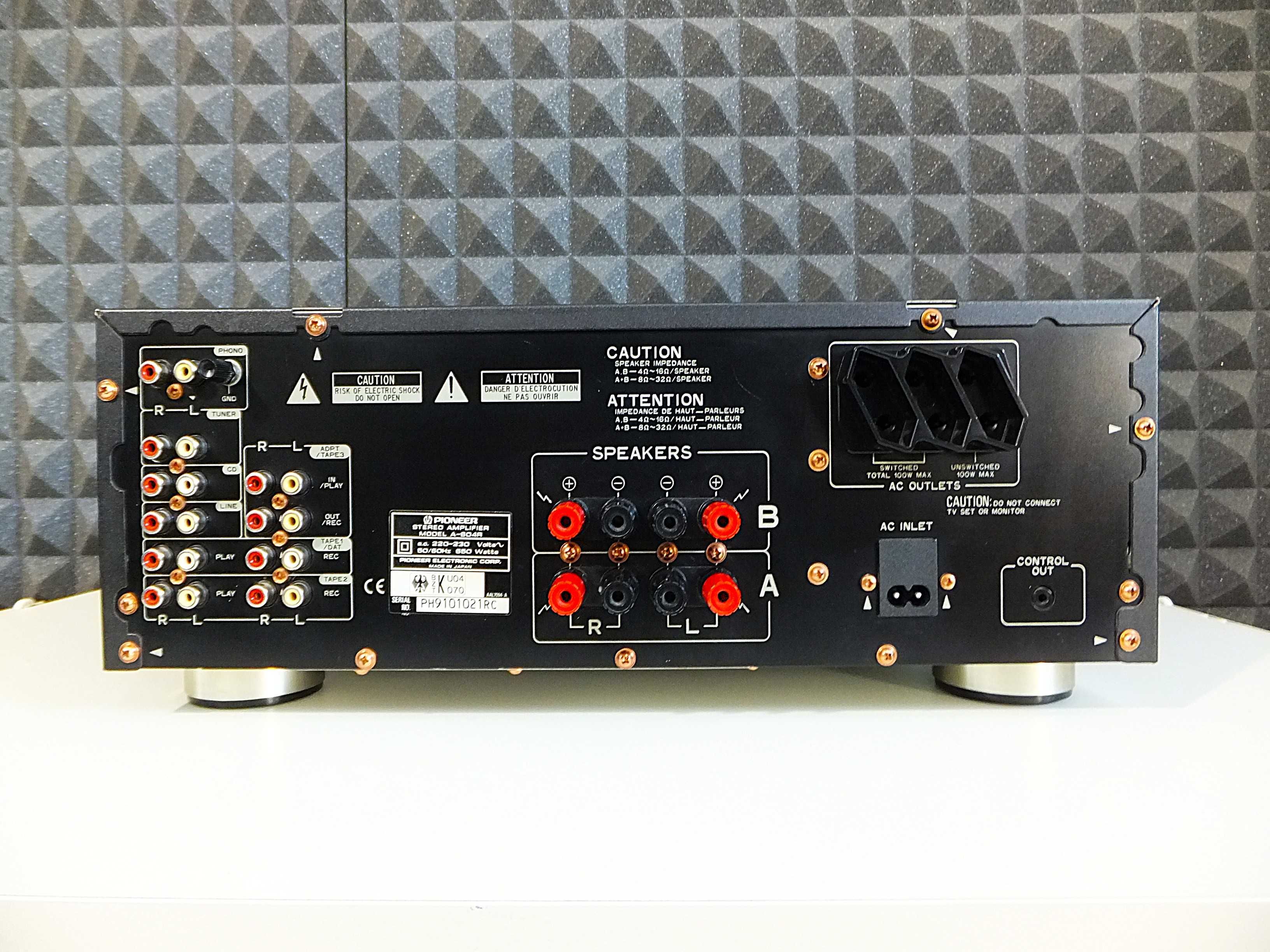 Solidny wzmacniacz stereo PIONEER A-604R / 650W